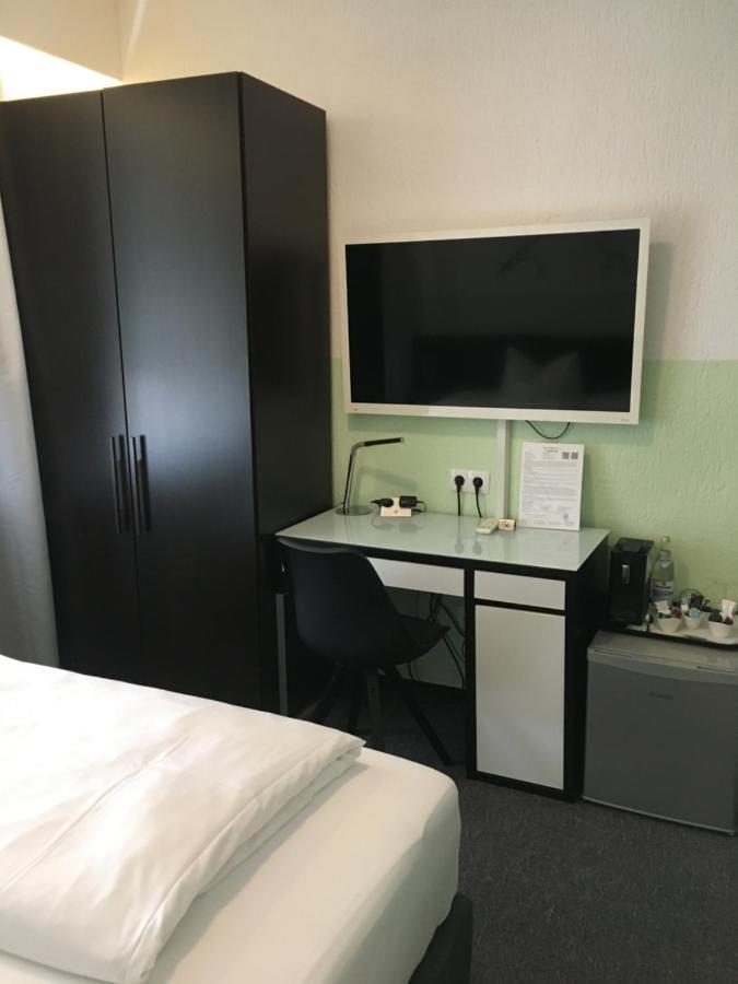 Hotel Augsburg Goldener Falke Δωμάτιο φωτογραφία